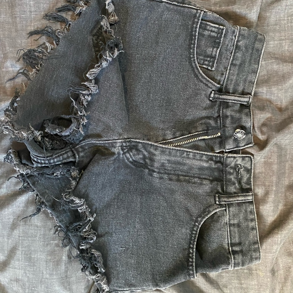 Women's Frayed Hem Jean Shorts